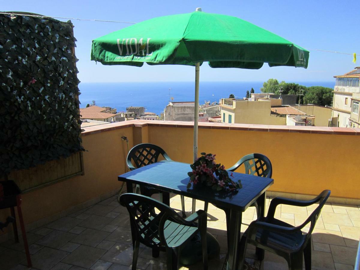 Appartamento Taormina Terrace Sea View Esterno foto